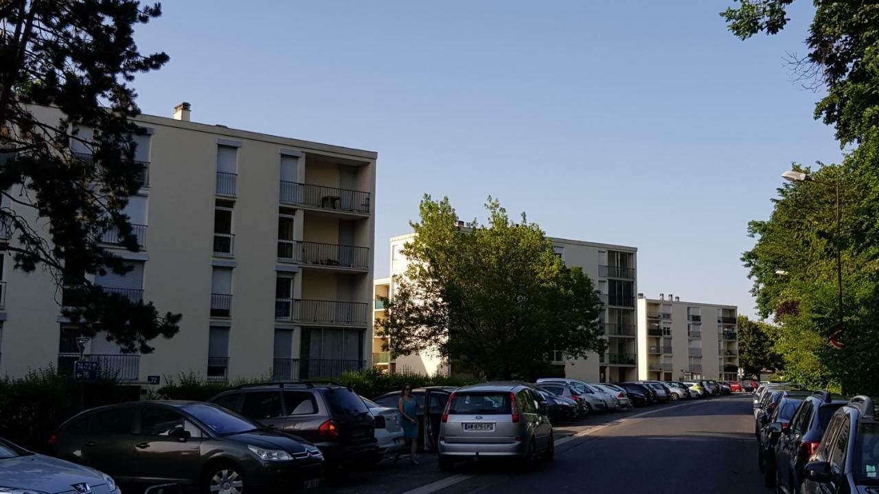 Studio En Face De La Foret De Fontainebleau Avon Exterior foto